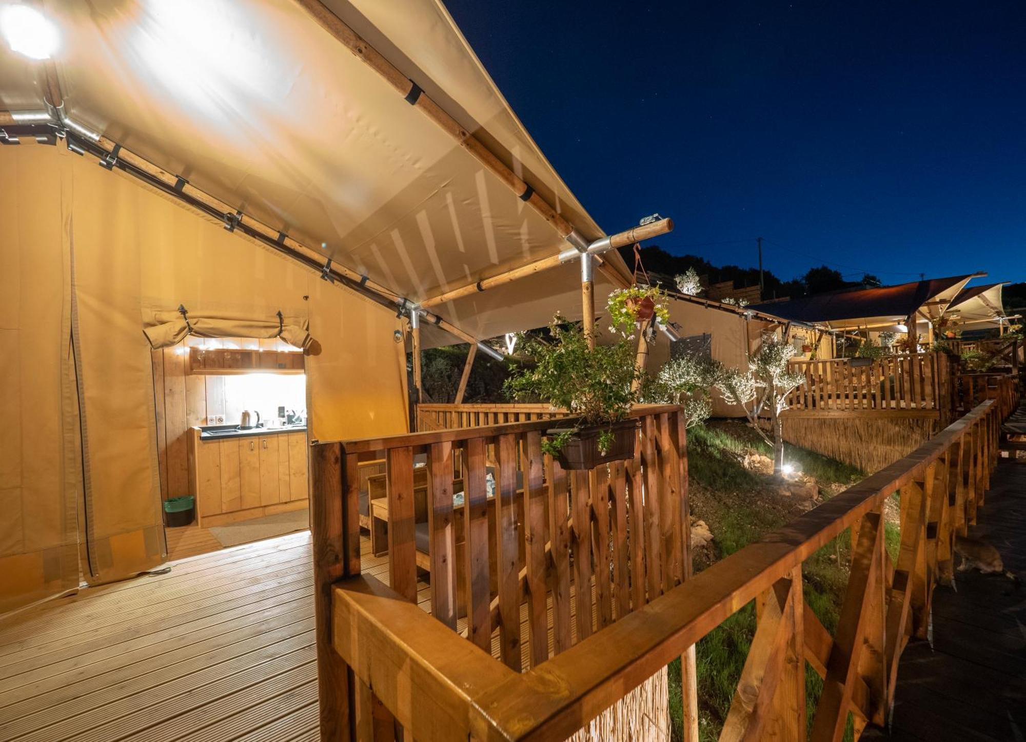 מלון קוטור Sea Glamping מראה חיצוני תמונה